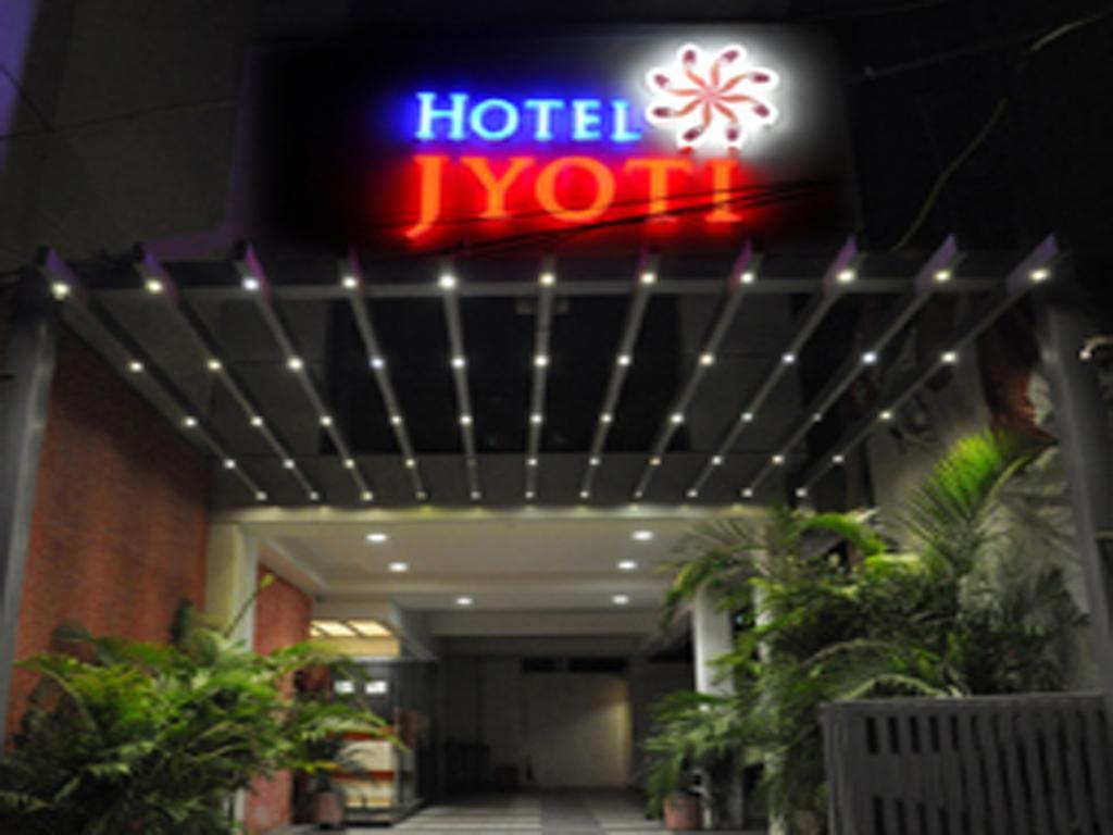 Hotel Jyoti Rajkot Exterior photo